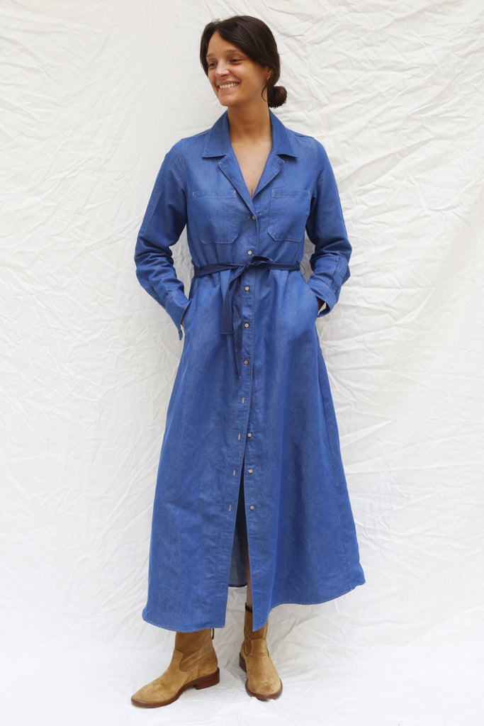 robe-chemise-evase-denim-boutons-ceinture