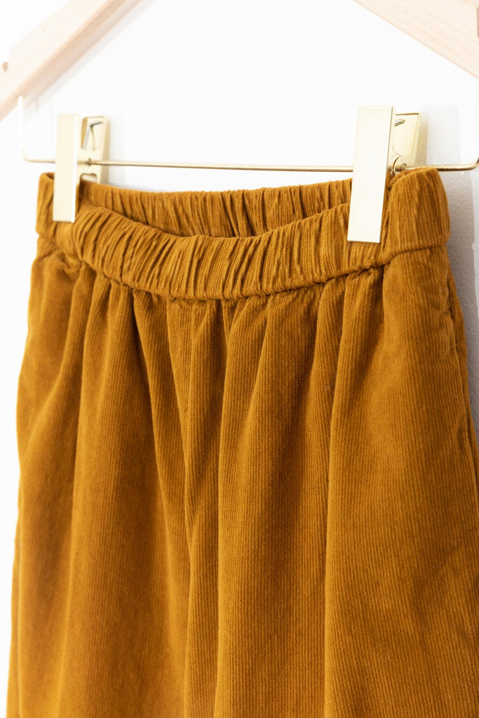 cinture-elastique-velours-pantalon-coupe-droite