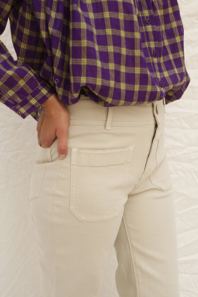 pantalon-poches-confortable-coton-coupe-droite