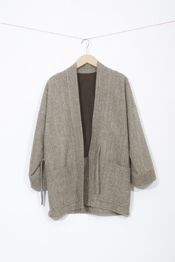 veste-kimono-coupe-droite-laine-manches-longues