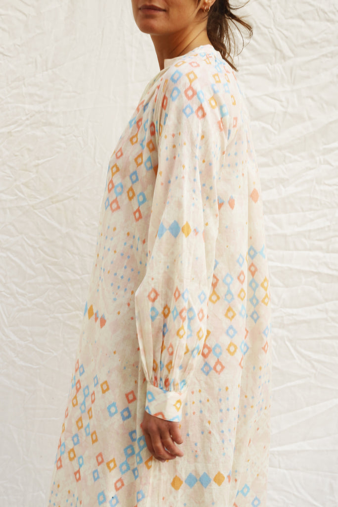 manches-longues-coton-robe-imprimee-ample